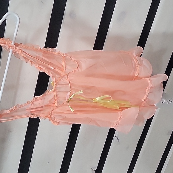 Victoria Secret lingerie - Picture 3 of 4